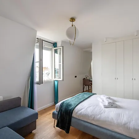 Luxurious Flat In The Center Апартаменты