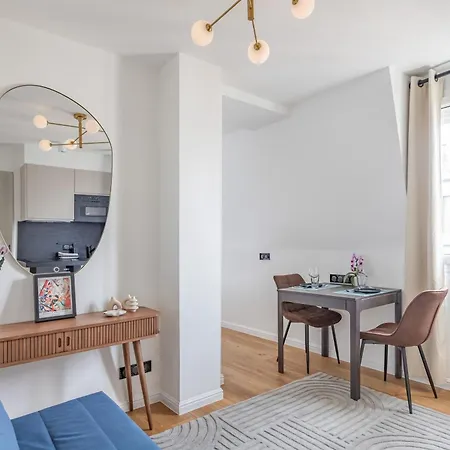 Luxurious Flat In The Center パリ