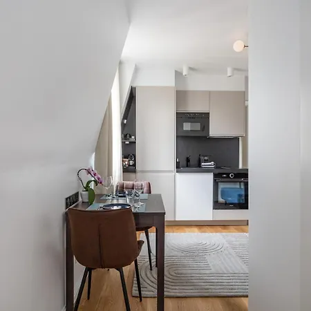 Luxurious Flat In The Center