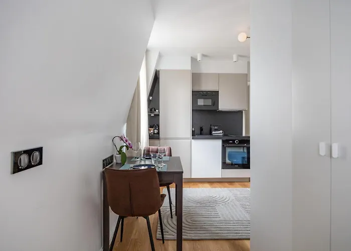 Luxurious Flat In The Center