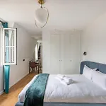 Luxurious Flat In The Center *